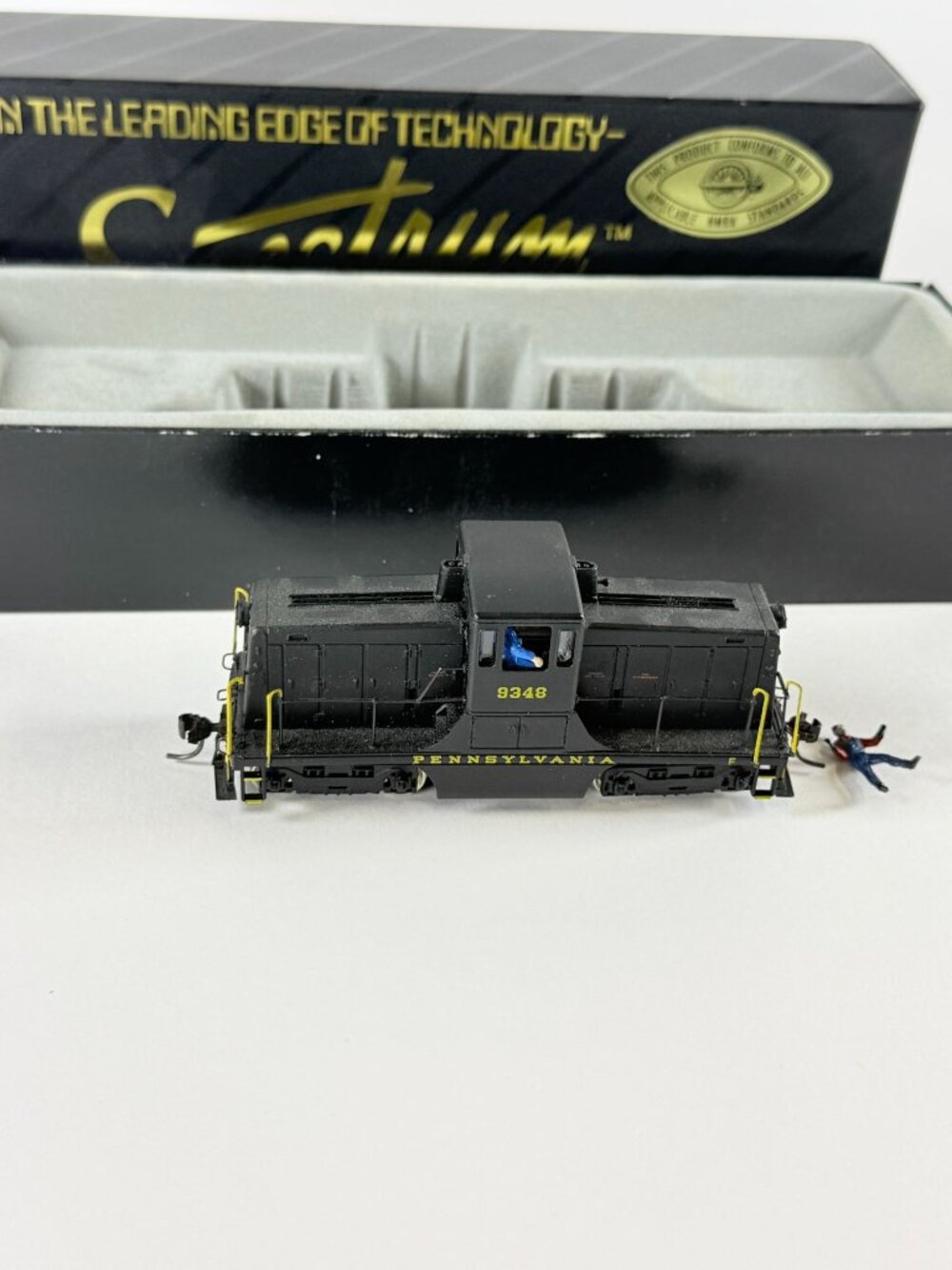 HO Bachmann Spectrum 80012 GE 44-Ton Switcher Pennsy 9348 Locomotive NOT RUNNING